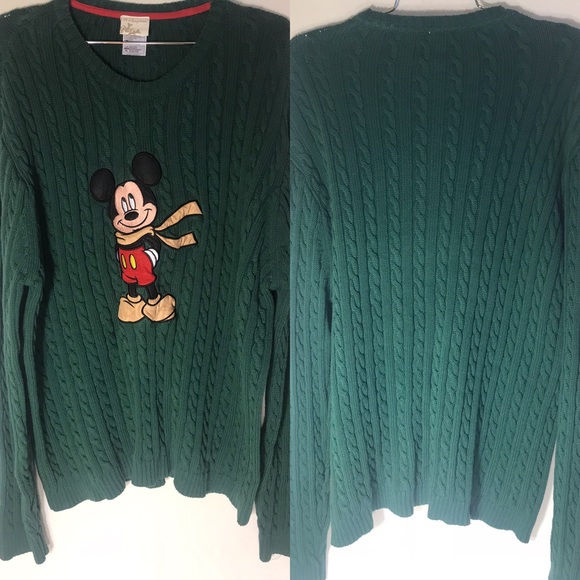 🌟 Mickey Mouse men’s knitted sweater
